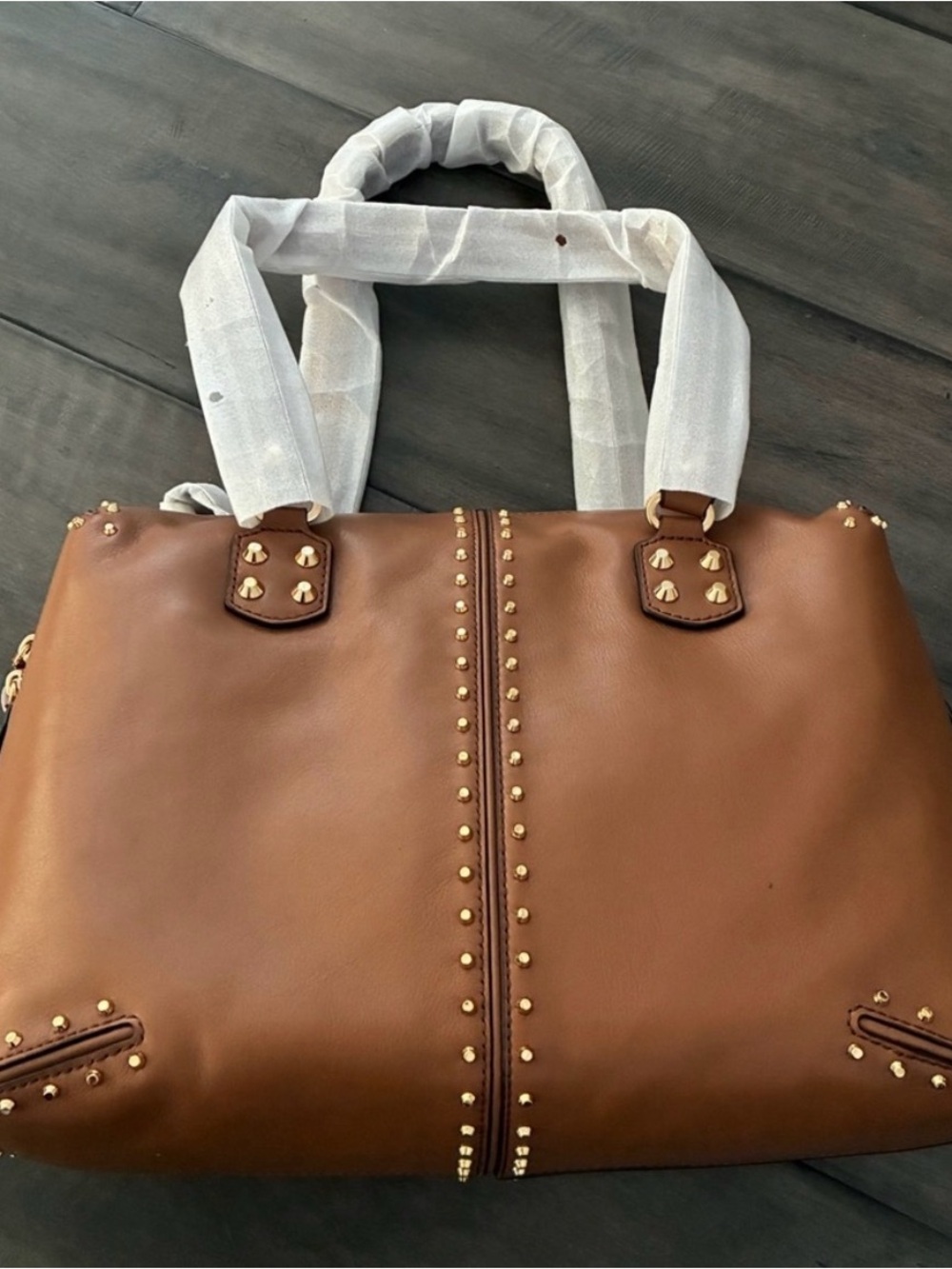 Michael Kors Astor Re-Edition Studded Shoulder Bag - Picture 4 of 16